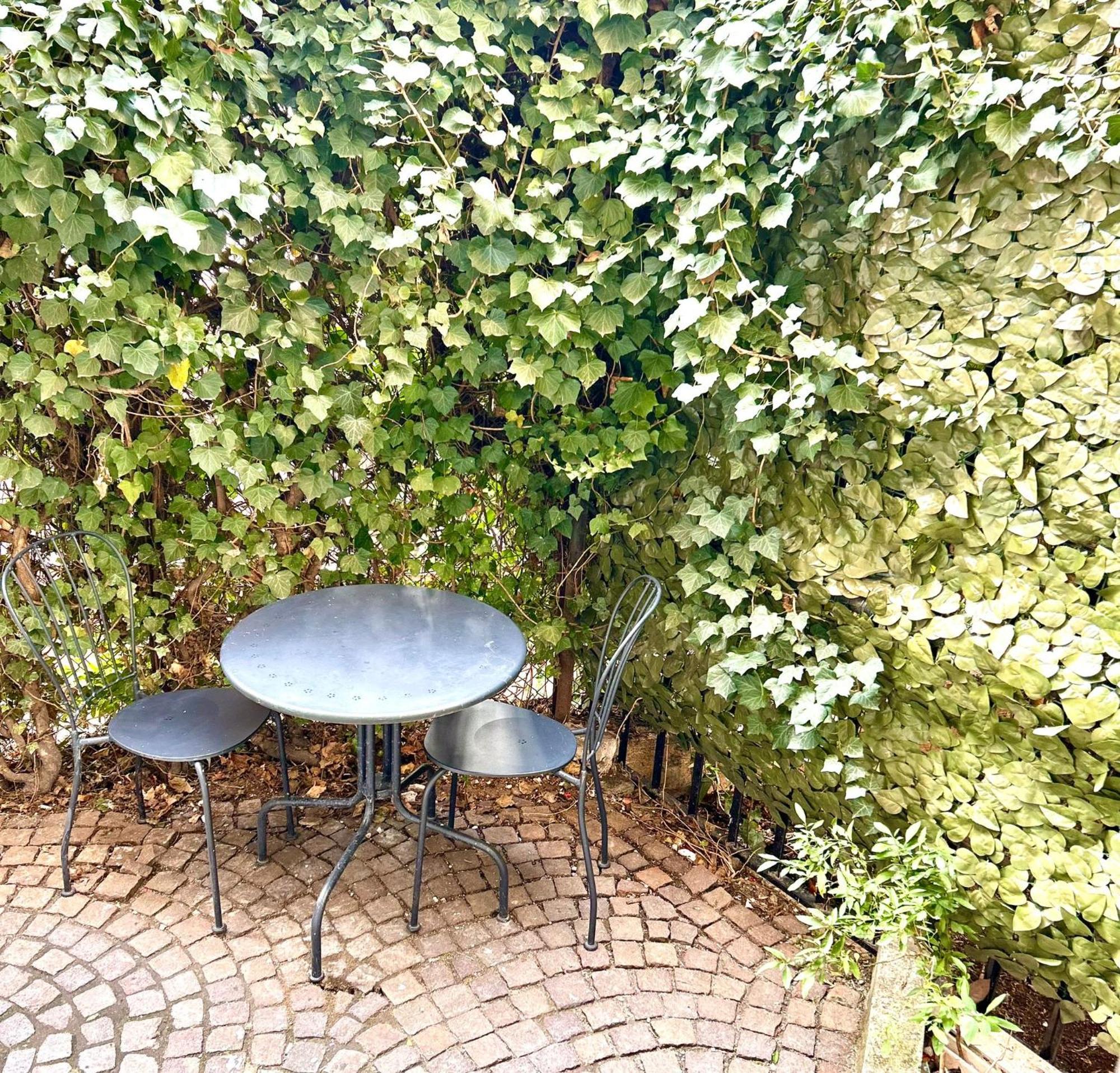 Lovely 2 Room Apartment With Small Garden — Photos 2